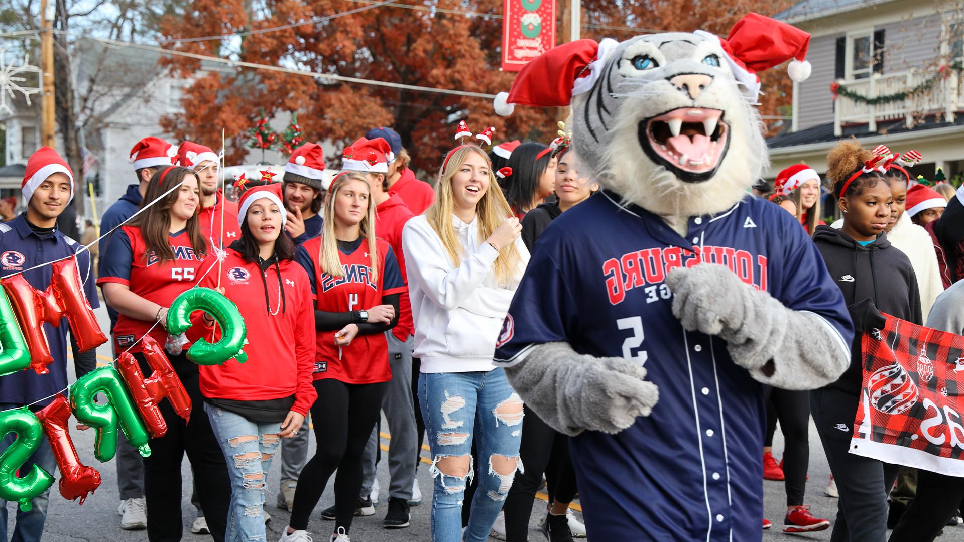 Cat 5 leading students in Christmas parade